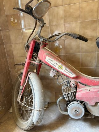 Moto mobilette super lujo
