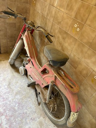 Moto mobilette super lujo