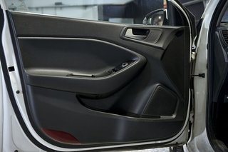 Hyundai i20   1.2 MPI 55kW 75CV Essence