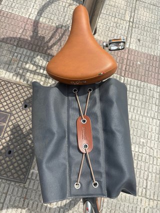 Bicicleta Victoria Negra con Cesta