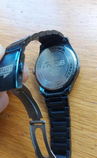 Reloj Lotus Azul y Dorado