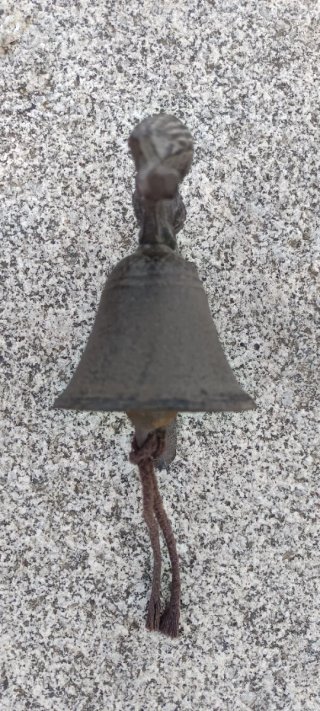 Campana decorativa metal pájaros