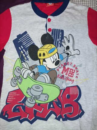 Lote Ropa Star Wars y Mickey Niño 6 años