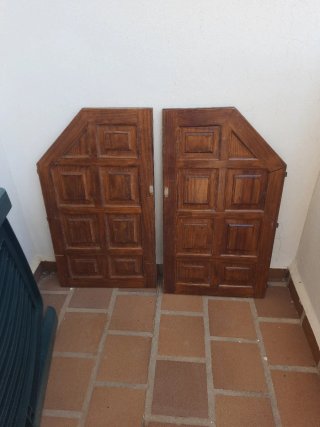 Contraventanas de madera con diseño