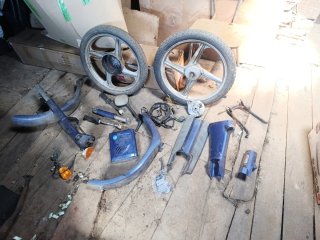 Restos de despiece vespino F9,todo en bastante bue