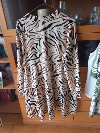 Vestido estampado animal talla L