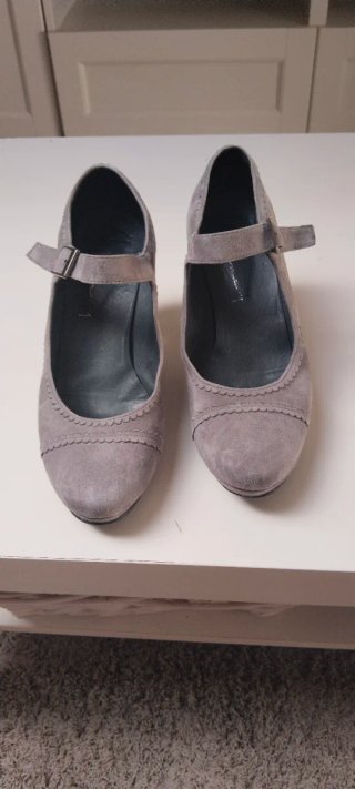 Zapatos de piel grises para baile