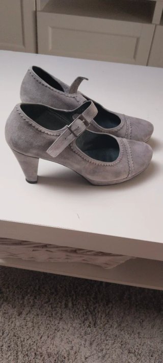 Zapatos de piel grises para baile