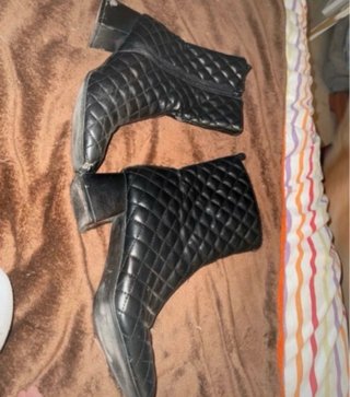 Zapatillas Kelara Negras y Plateadas Talla 38