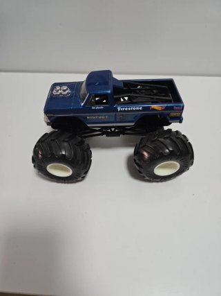 Colección 6 Monster Trucks 1:24