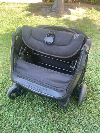Cochecito de bebé negro Cabe cabina avion