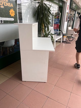 Mostrador blanco madera