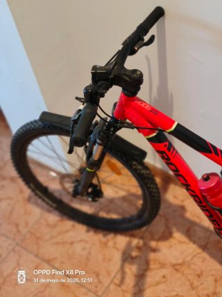 Bicicleta ST900 24 Roja ROCKRIDER