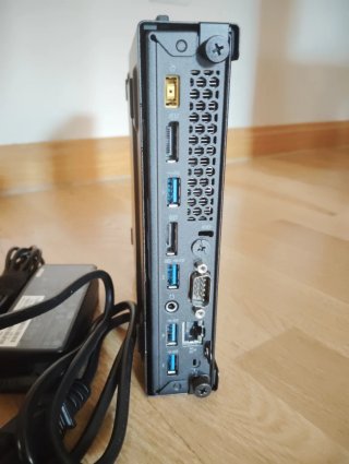 Ordenador sobremesa Lenovo ThinkCentre M700.