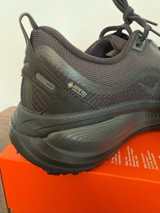 Nike Vomero 18 Gore-Tex Negro/Gris