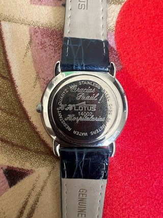 Reloj Lotus Esfera Plateada Correa Azul