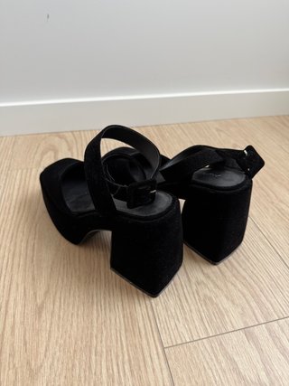 Zapatos de tacón ancho de terciopelo