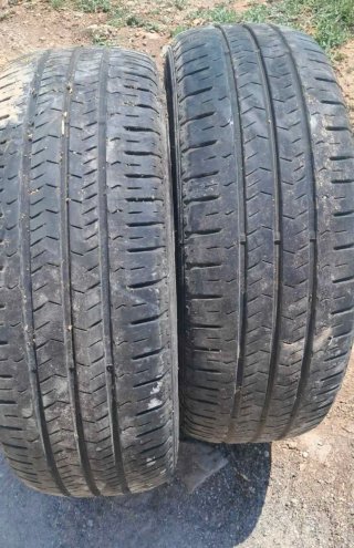 Neumáticos 215/65R16