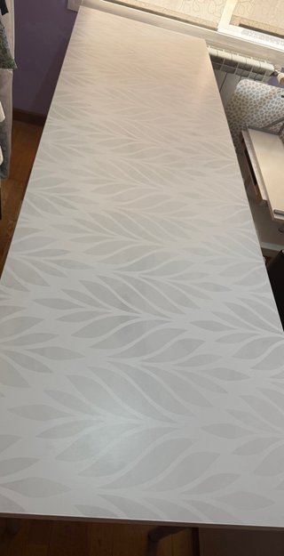 Mesa de escritorio blanca y gris ( 2mx60cm)