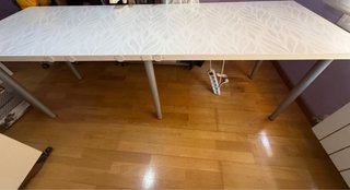 Mesa de escritorio blanca y gris ( 2mx60cm)