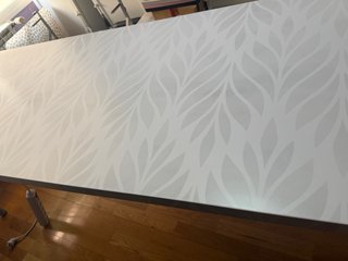 Mesa de escritorio blanca y gris ( 2mx60cm)