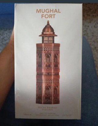 Perfume Niche Emarati Mughal Fort
