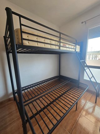 Litera con sofá cama y colchón