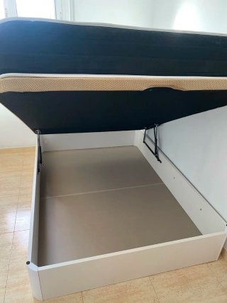 Lettini in legno con materassi