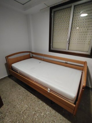 Cama eléctrica articulada.