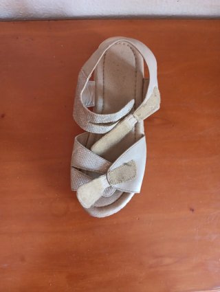 Sandalias Verano Cómodas Beige/Oro.