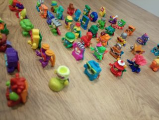 Muñecos SuperZings