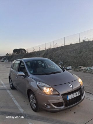 Renault Scenic 2011
