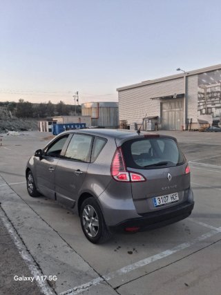 Renault Scenic 2011