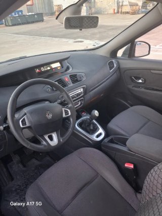 Renault Scenic 2011