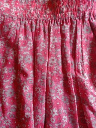 Minifalda de flores rosa