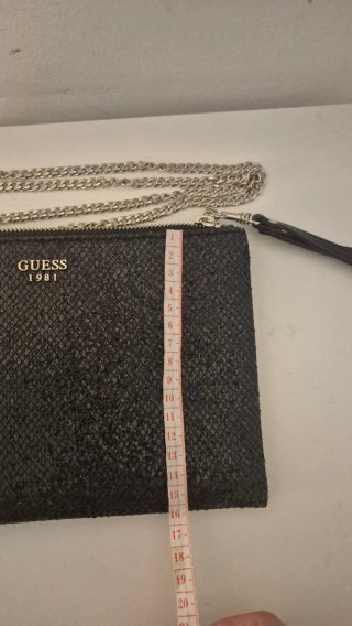 Bolso Guess Negro Brillante