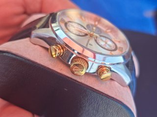 Reloj Radiant