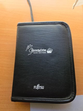 Disco Duro Vintage Fujitsu HandyDrive (2003) 75 GB