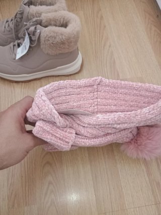Zapatillas y gorro