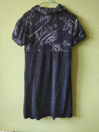 Vestido de invierno gris estampado