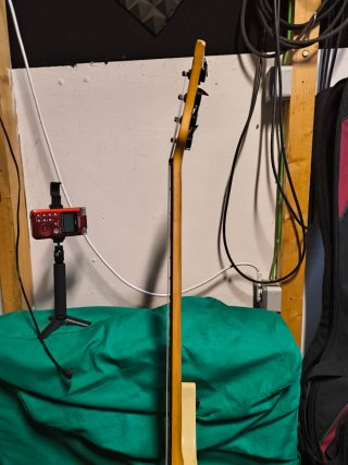 Bajo Eléctrico Ovation Celebrity