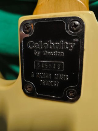 Bajo Eléctrico Ovation Celebrity