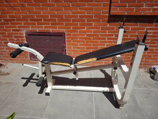 Banco de musculación con soporte