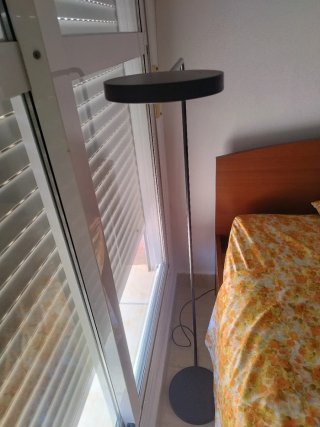 Lámpara de pie moderna