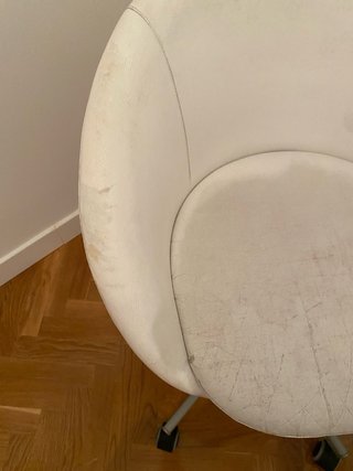 Silla giratoria SKRUVSTA IKEA polipiel blanca
