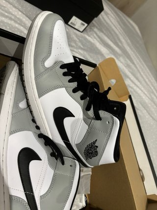 Nike Air Jordan 1 Mid Gris Blanco