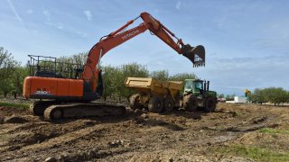 Excavadora Hitachi 210