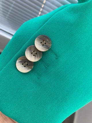 Traje esmeralda nuevo con etiquetas