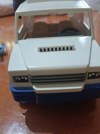Camión blindado Playmobil con figuras