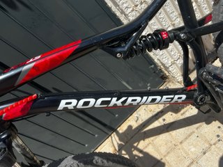 Bicicleta Rockrider Negra y Roja